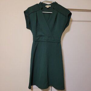EUC Evergreen Monteau Dress- Small